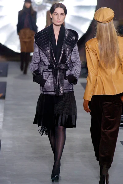 Look 18
